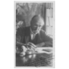 William Ritter à sa table de travail à Bissone  [à Monruz?] en 1927, photo de Joseph Tcherv